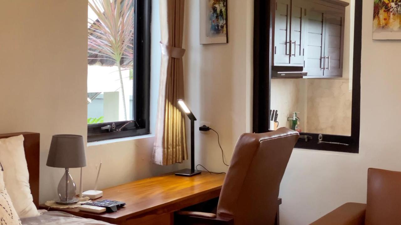 Medewi Manor Aparthotel Airsatang Eksteriør bilde